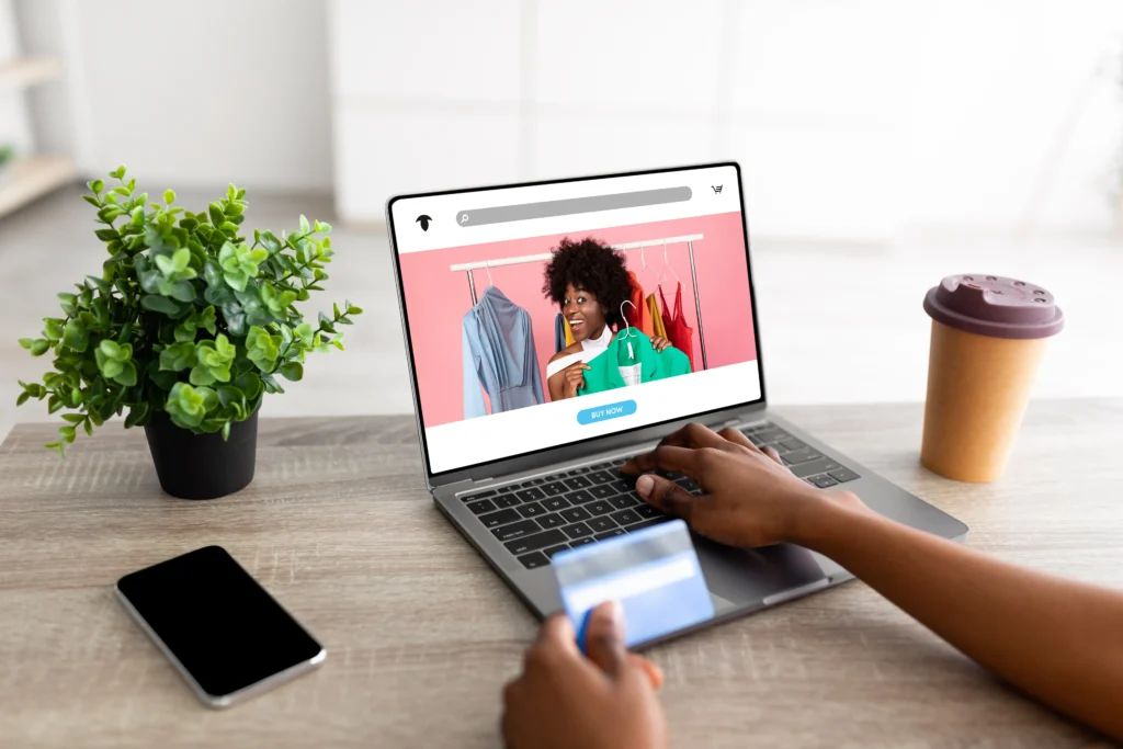 Tunnel conversion optimisé site e-commerce avec étapes panier paiement et taux abandon réduit